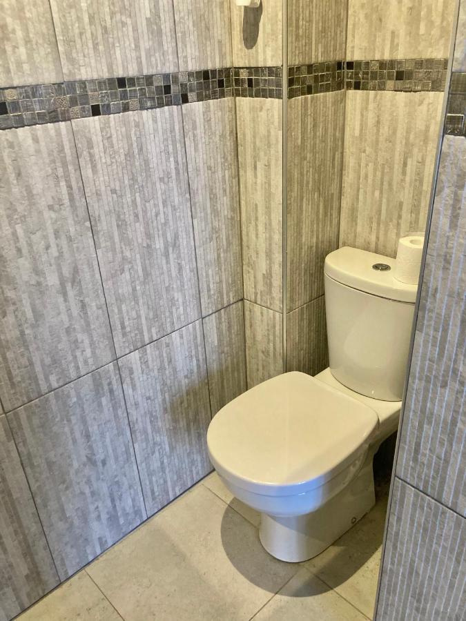 Apartament Nice West Cosy Flat Balcony, Near Airport, Train, Beach, Public Transport, Supermarket, Comfortable And Well Equipped Zewnętrze zdjęcie